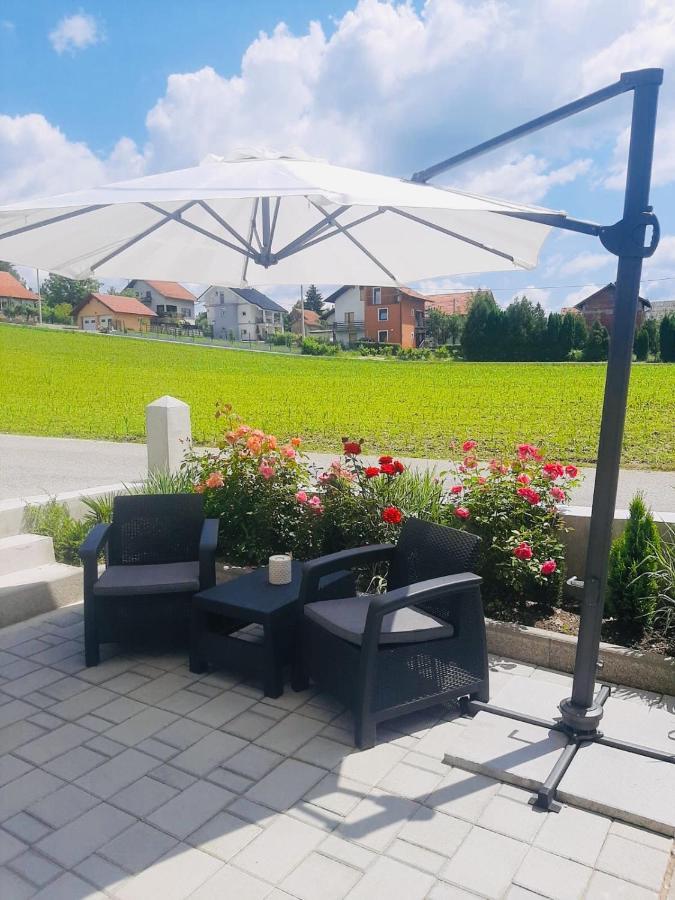 Biser 1, 2, 3 Deluxe Apartment *